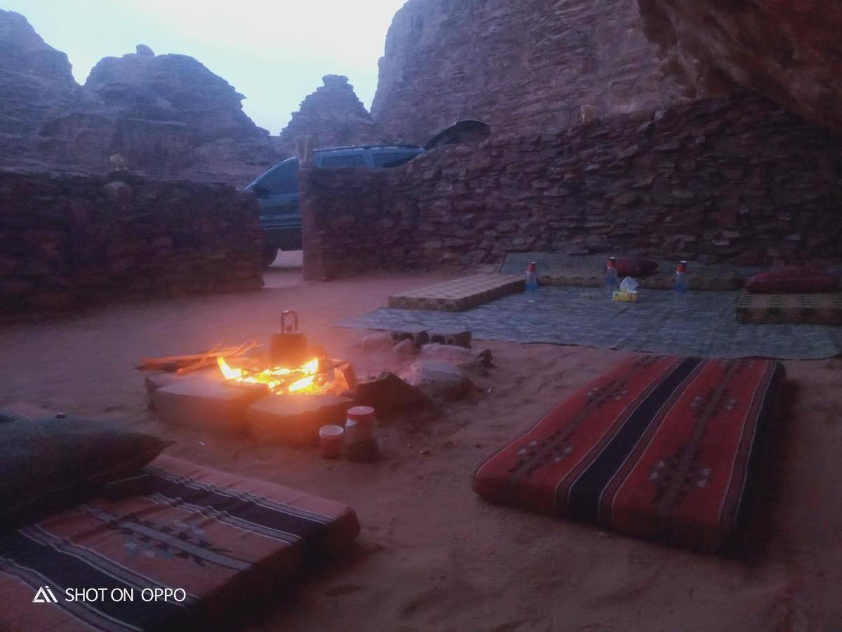 Hotel Golden Day Wadi Rum Esterno foto