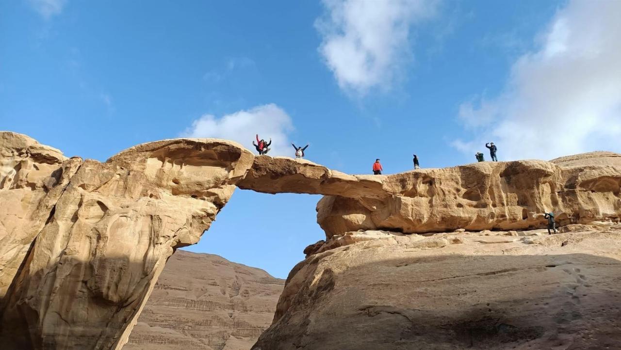 Hotel Golden Day Wadi Rum Esterno foto