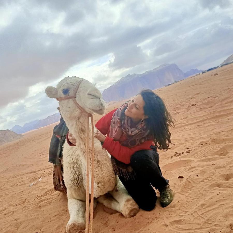 Hotel Golden Day Wadi Rum Esterno foto