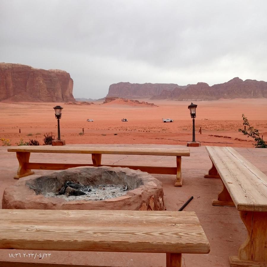 Hotel Golden Day Wadi Rum Esterno foto