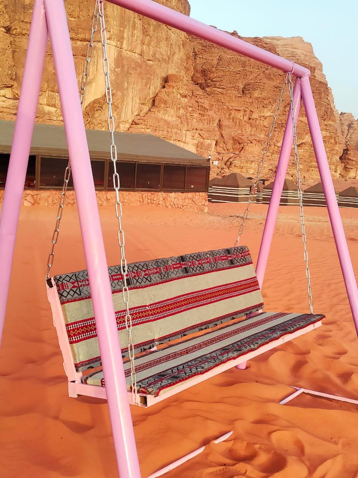Hotel Golden Day Wadi Rum Esterno foto