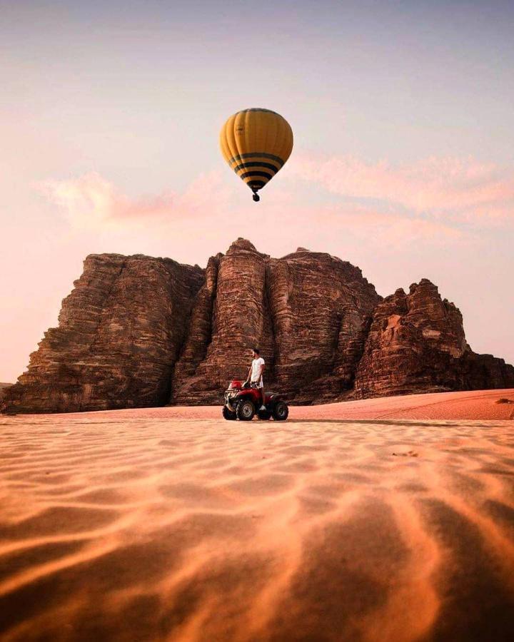 Hotel Golden Day Wadi Rum Esterno foto